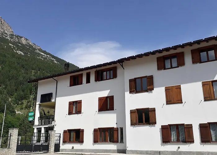 Roburent Hotel
